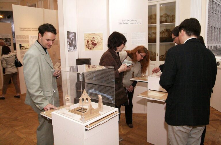 Wystawa "Architektura Polski niepodległej. Idea w przestrzeni miasta wczoraj i dziś" 2012